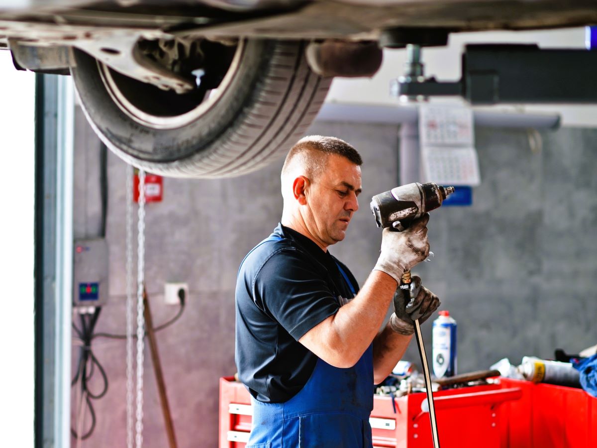 car-repair-maintenance-theme-mechanic-uniform-working-auto-service